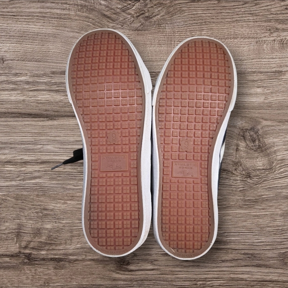 Athletic Works Black and White Men's Sneakers Size 9 - Picture 6 of 7